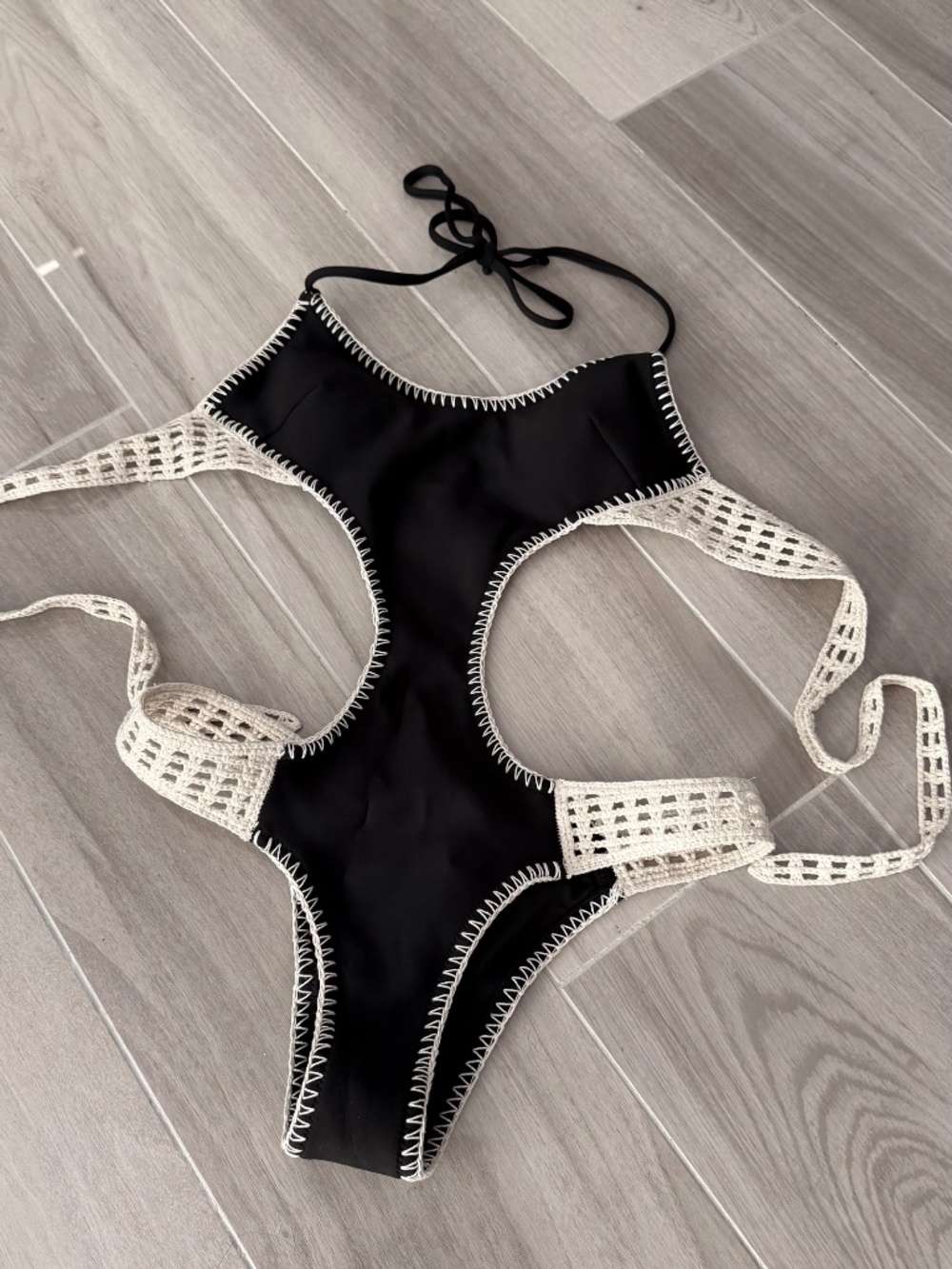 One piece black swimsuit Victoria’s Secret - Picture 3 of 5
